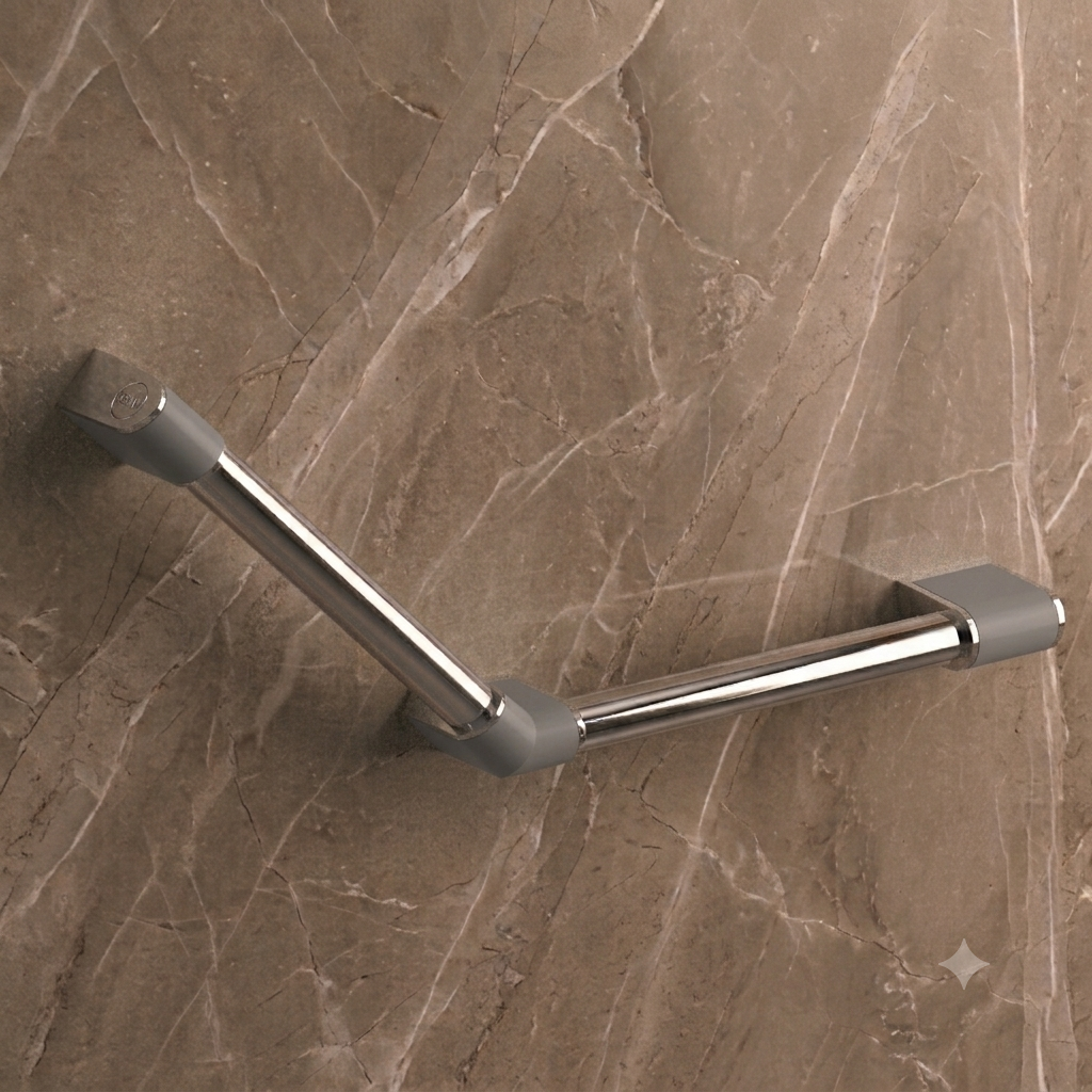 Barre d’appui Onyx 2 AKW coudée à 135 degrés avec finition chromée et caches gris perle, installée sur un mur effet marbre brun.